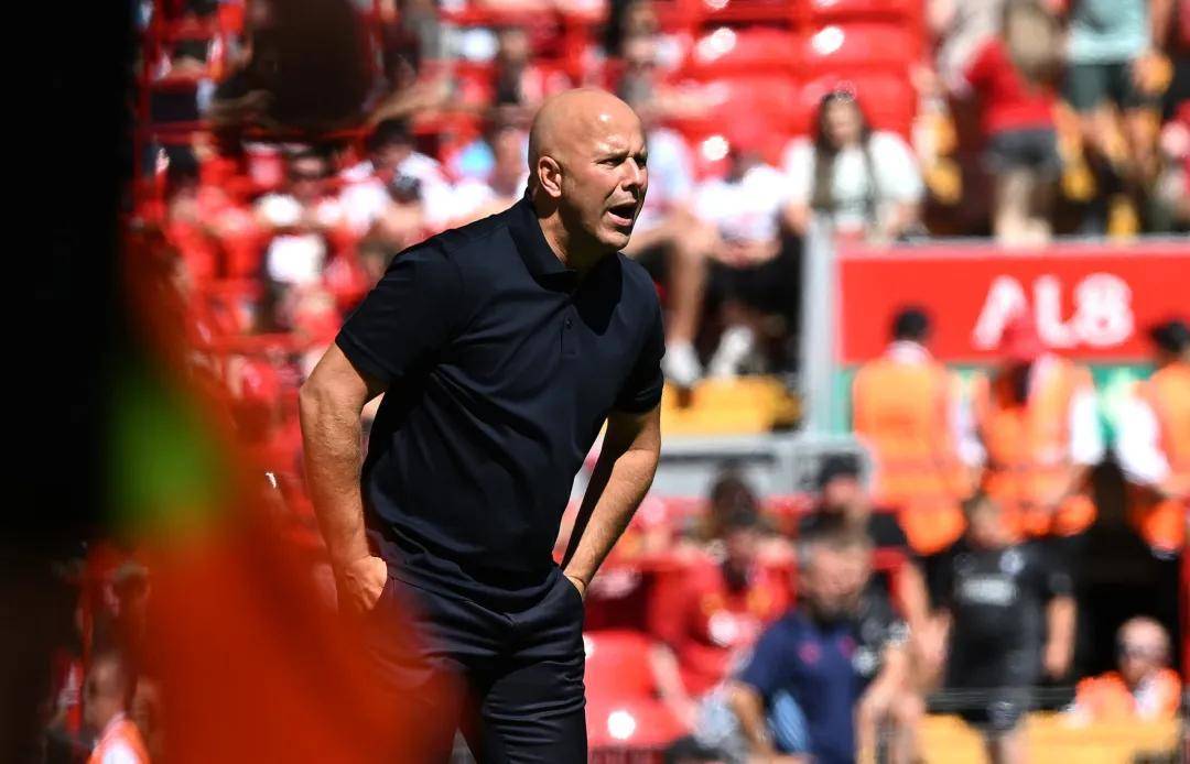 官宣！利物浦3500万欧捡漏德甲超跑+天才续约，1亿先生或赴沙特！