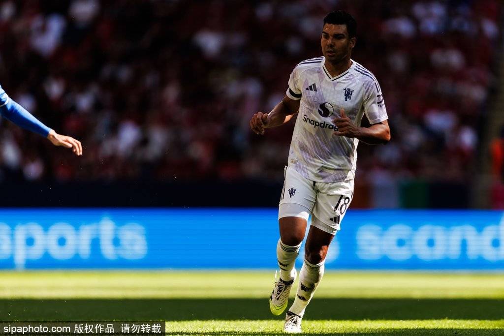 曼联迎战阿森纳最强阵容预测：如果签下本杰明·塞斯科